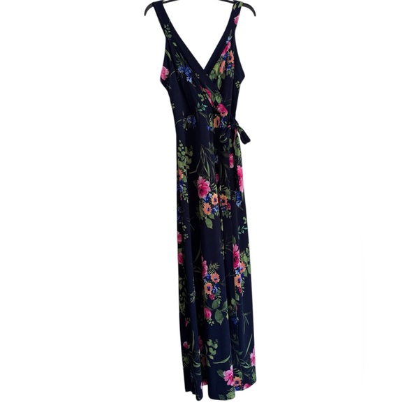 Le Lis Ranada Floral Navy Maxi Dress - Picture 2 of 8
